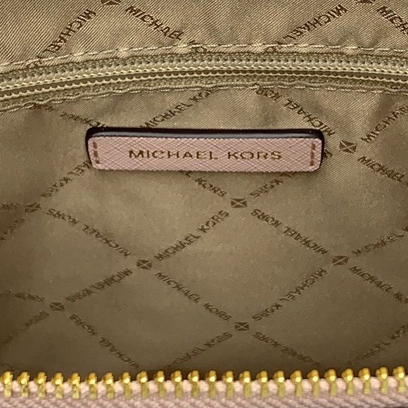 MICHAEL KORS CHARLOTTE LARGE TOP ZIP POWDER BLUSH - Picture 12 of 16